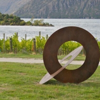 modern-sculpture-in-the-landscape