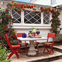 outdoor-dining-at-this-old-house